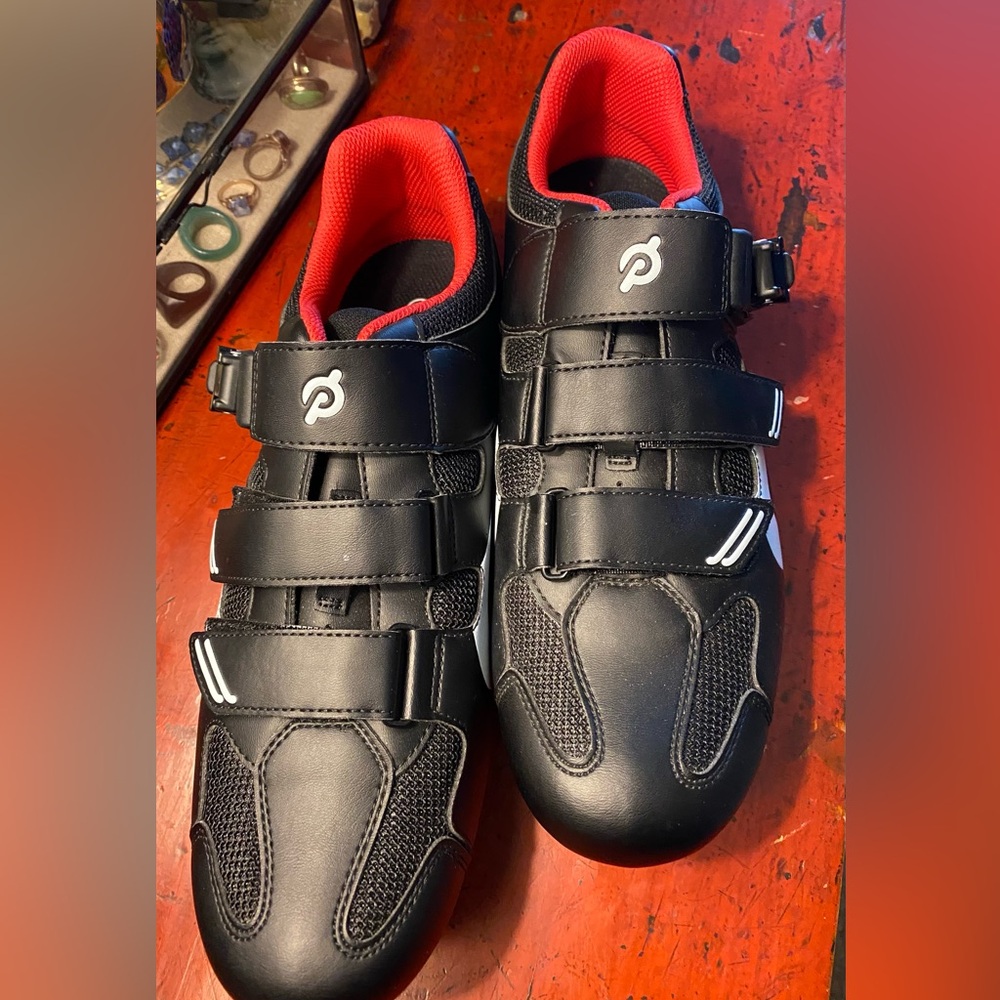 Men’s Peloton shoes size 45 (11) new. No box